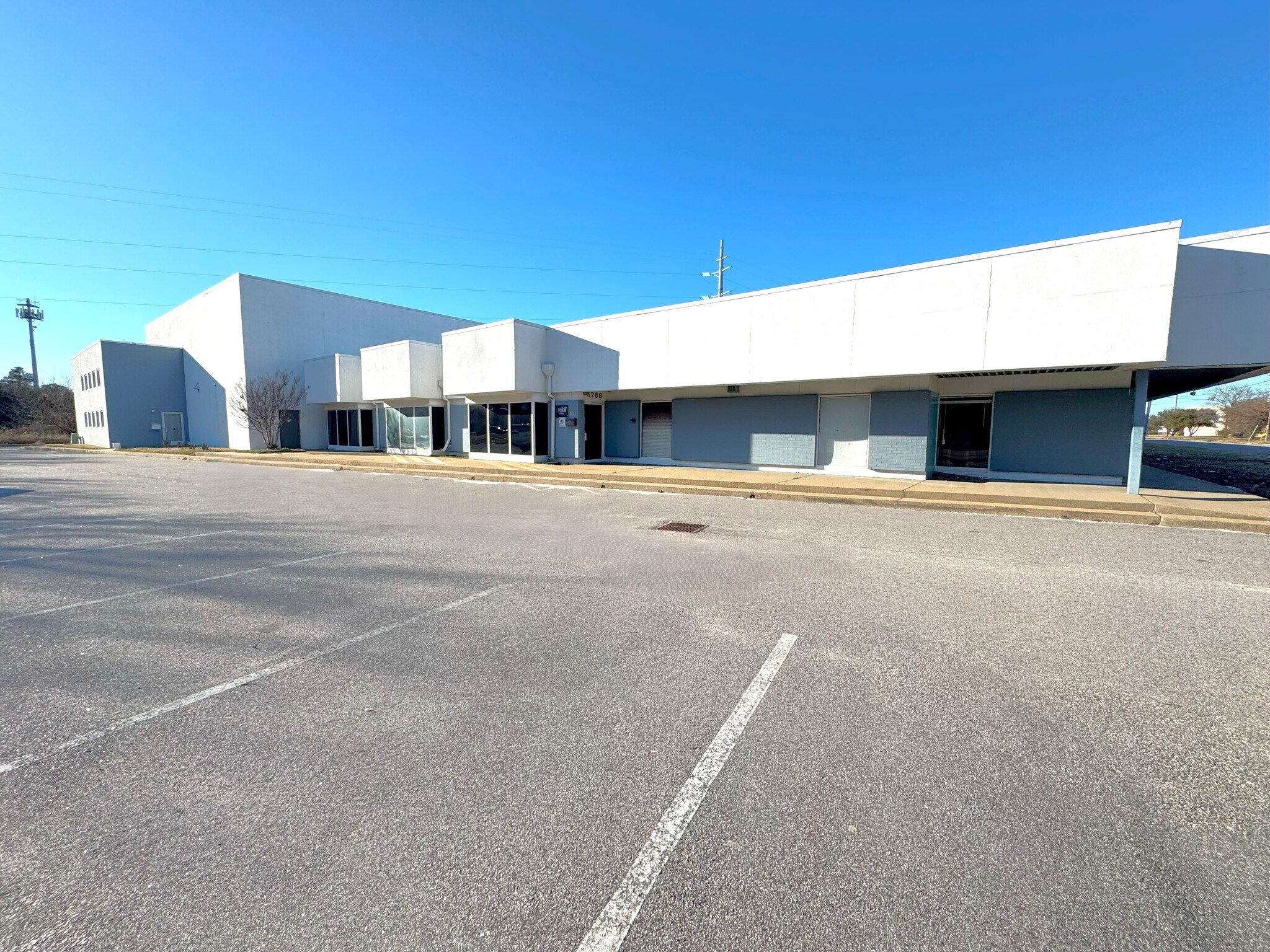 1381-1397 Baker Rd, Virginia Beach, VA à louer Photo du bâtiment- Image 1 de 5