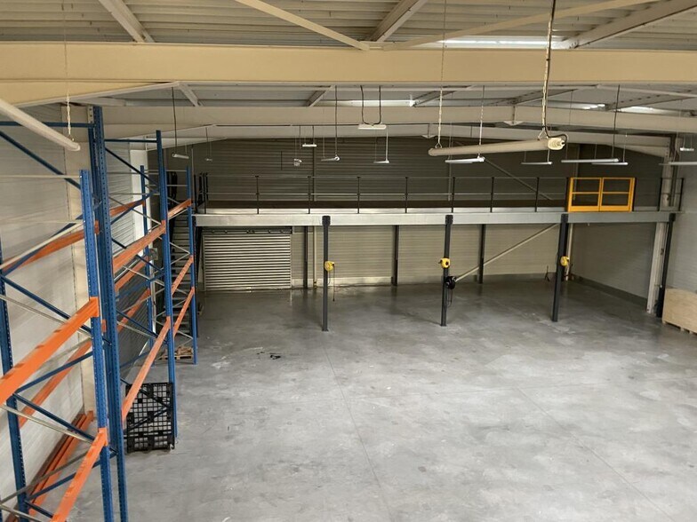 Local d'activités dans Les Sorinières à vendre - Photo du bâtiment - Image 3 de 13