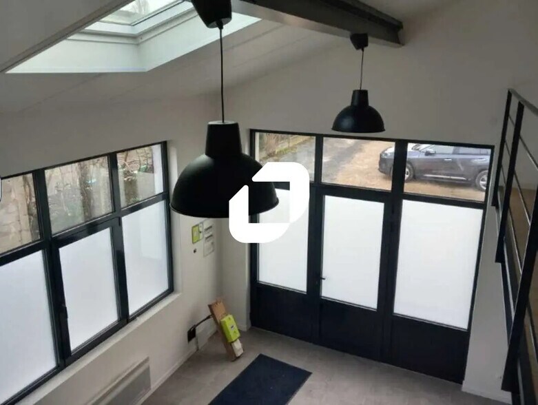 Bureau dans Villejuif à louer - Photo intérieure - Image 2 de 6