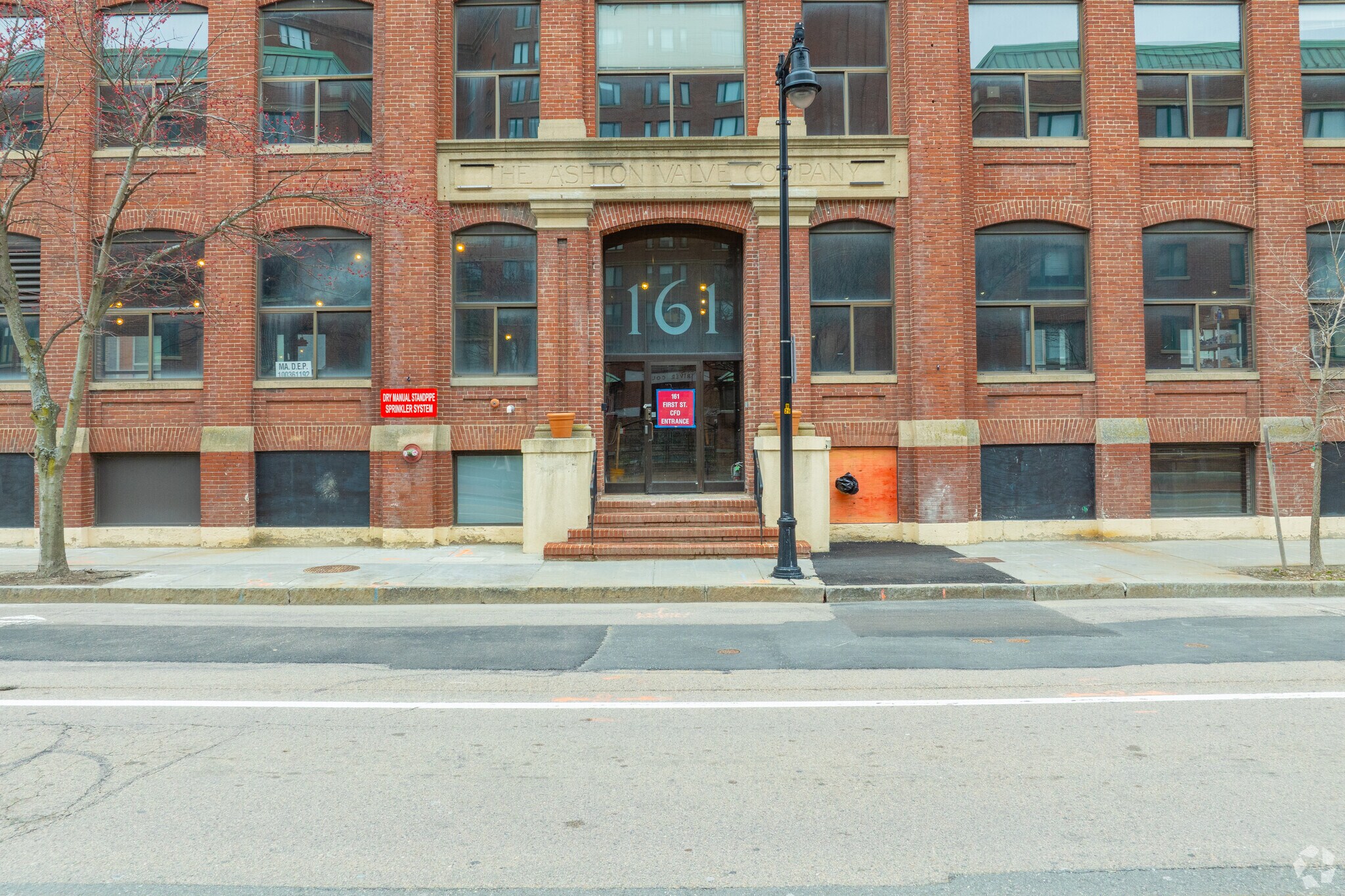 161 First St, Cambridge, MA à louer Photo du bâtiment- Image 1 de 5
