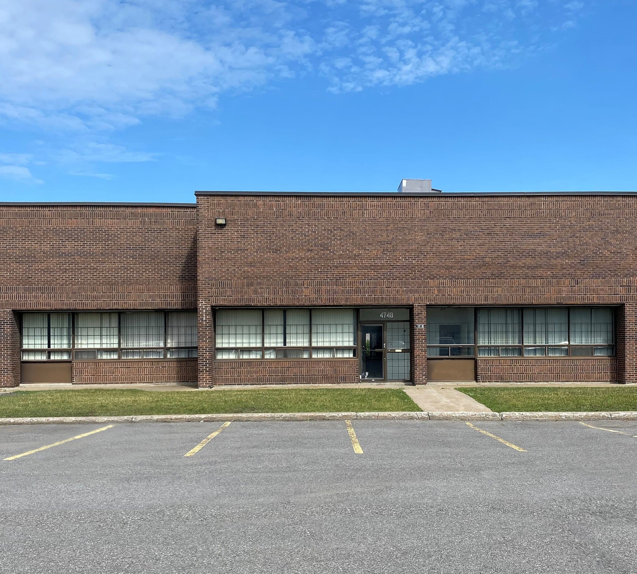 4700-4800 Boul Thimens, Montréal, QC for lease Building Photo- Image 1 of 2