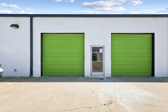 1105 Colorado Ln, Arlington, TX for lease Interior Photo- Image 1 of 9