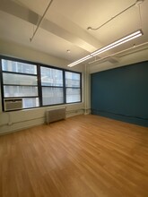 330 W 38th St, New York, NY for lease Interior Photo- Image 2 of 6