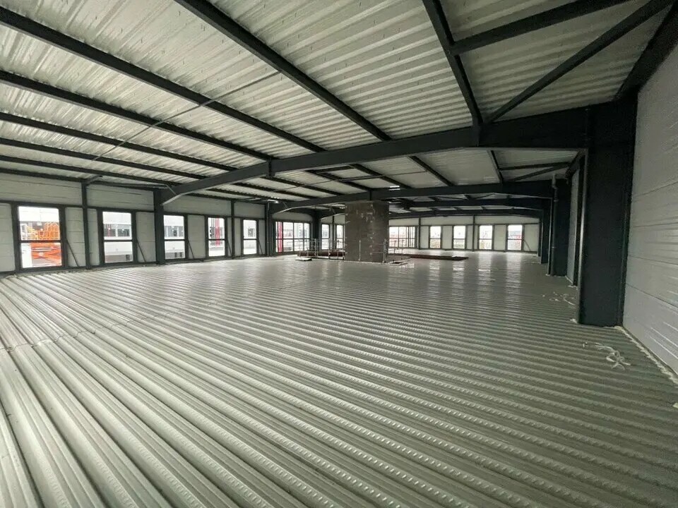 Office in Vaulx-en-Velin for lease Building Photo- Image 1 of 11