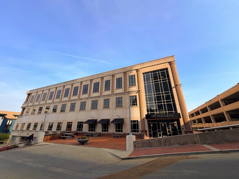 615 Douglas St, Durham, NC for lease - Primary Photo - Image 1 of 13