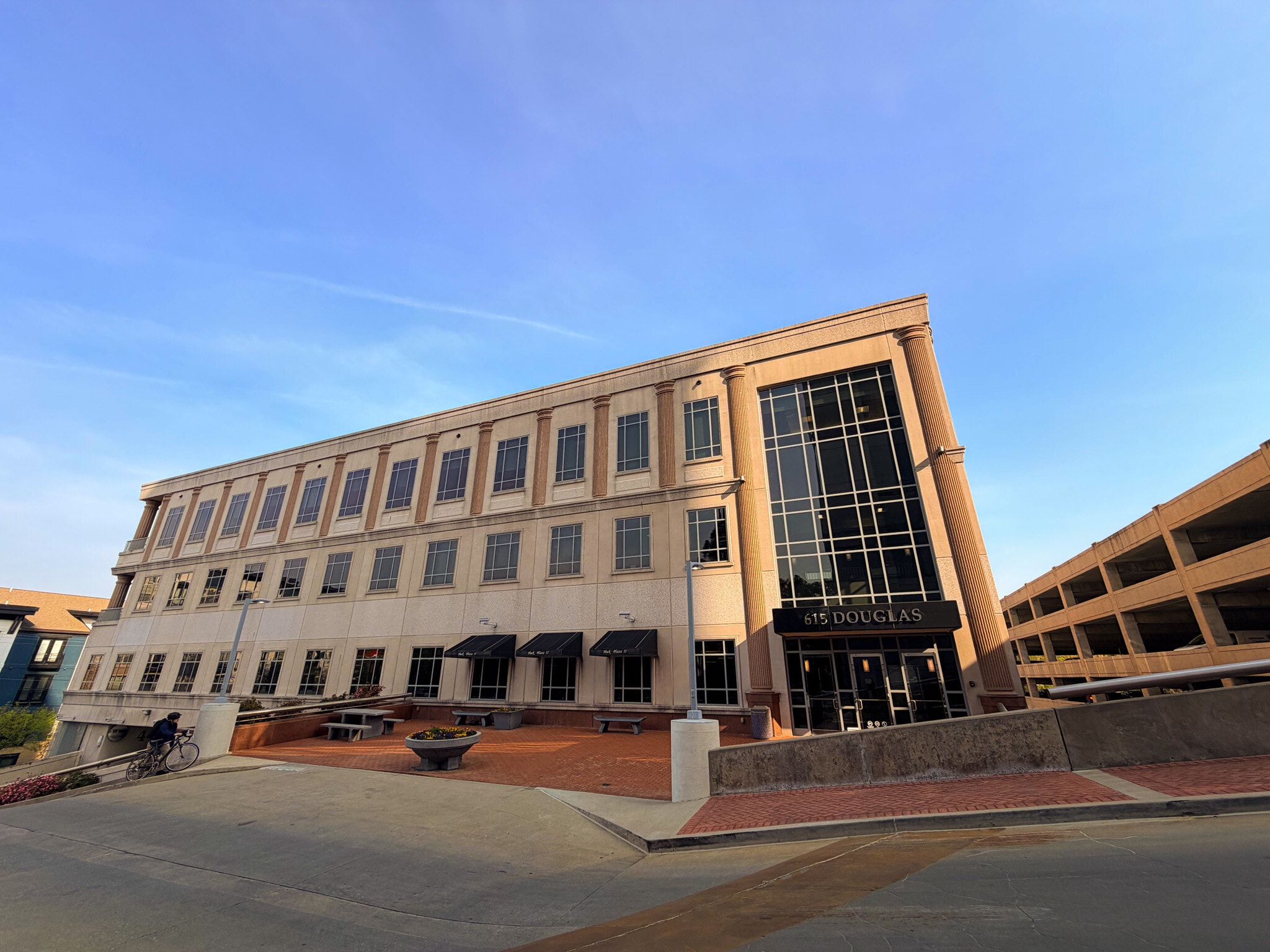 615 Douglas St, Durham, NC for lease Primary Photo- Image 1 of 14