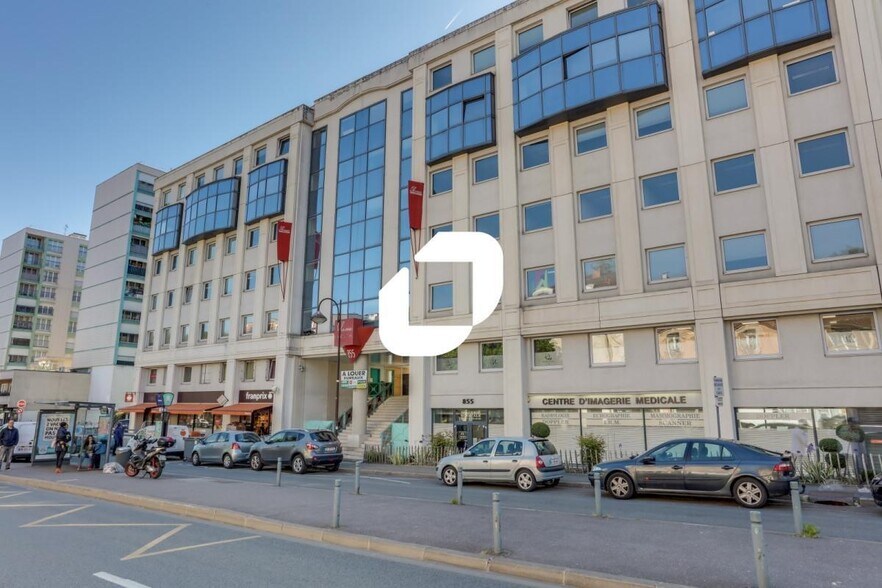 855 Avenue Roger Salengro, Chaville à louer - Photo du bâtiment - Image 1 de 20