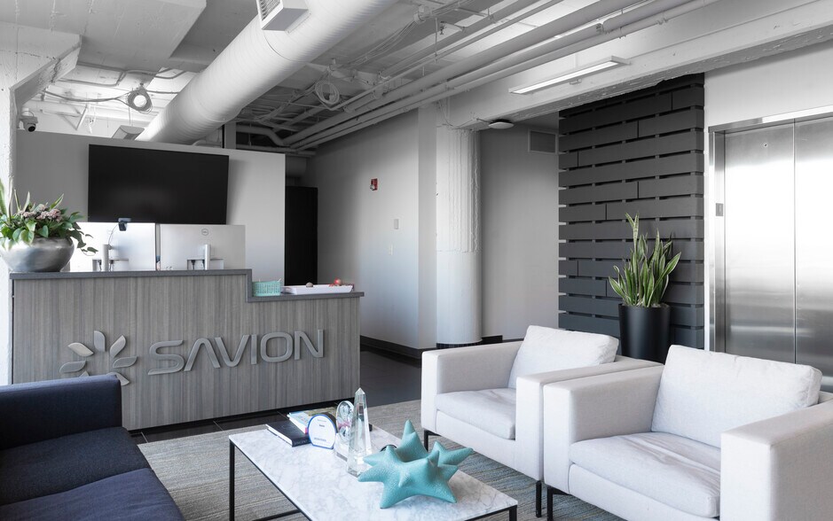 416-422 Admiral Blvd, Kansas City, MO à louer - Photo du bâtiment - Image 3 de 22