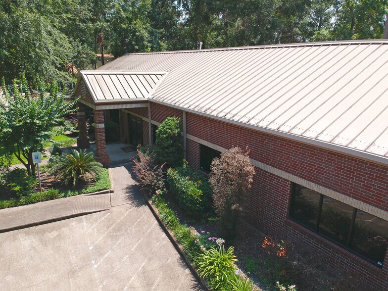 3423 Rivers Edge Trl, Kingwood, TX à louer - Photo du bâtiment - Image 1 de 6
