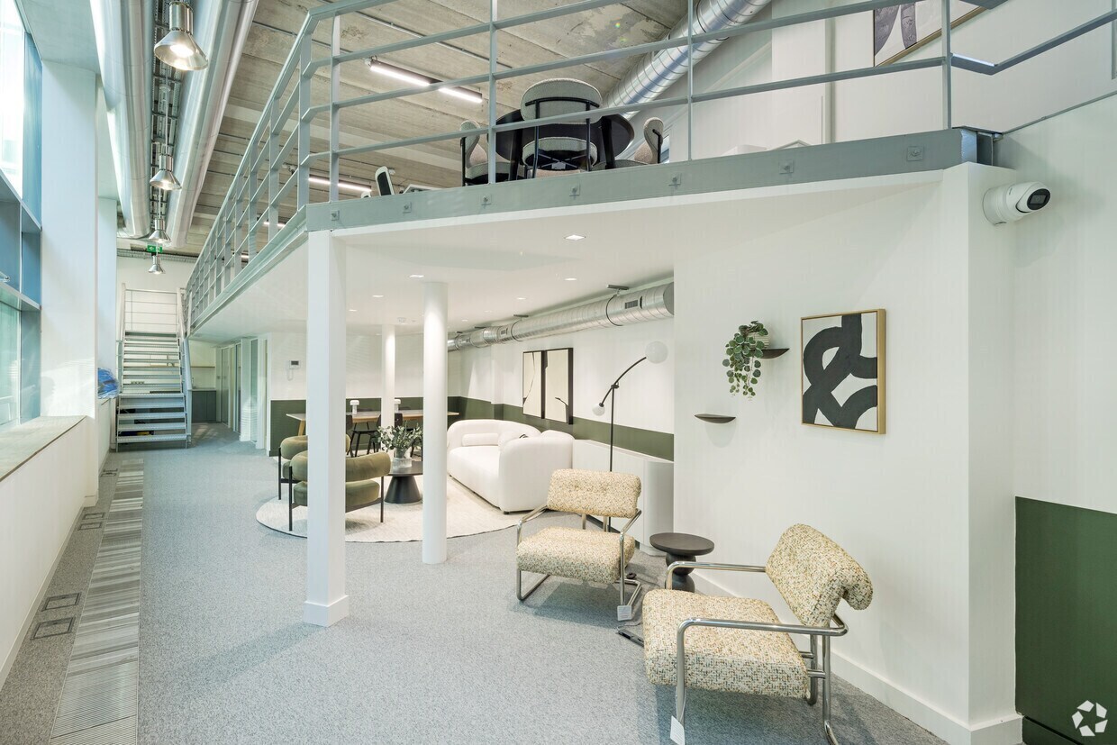 42 Gloucester Ave, London for lease Interior Photo- Image 1 of 13