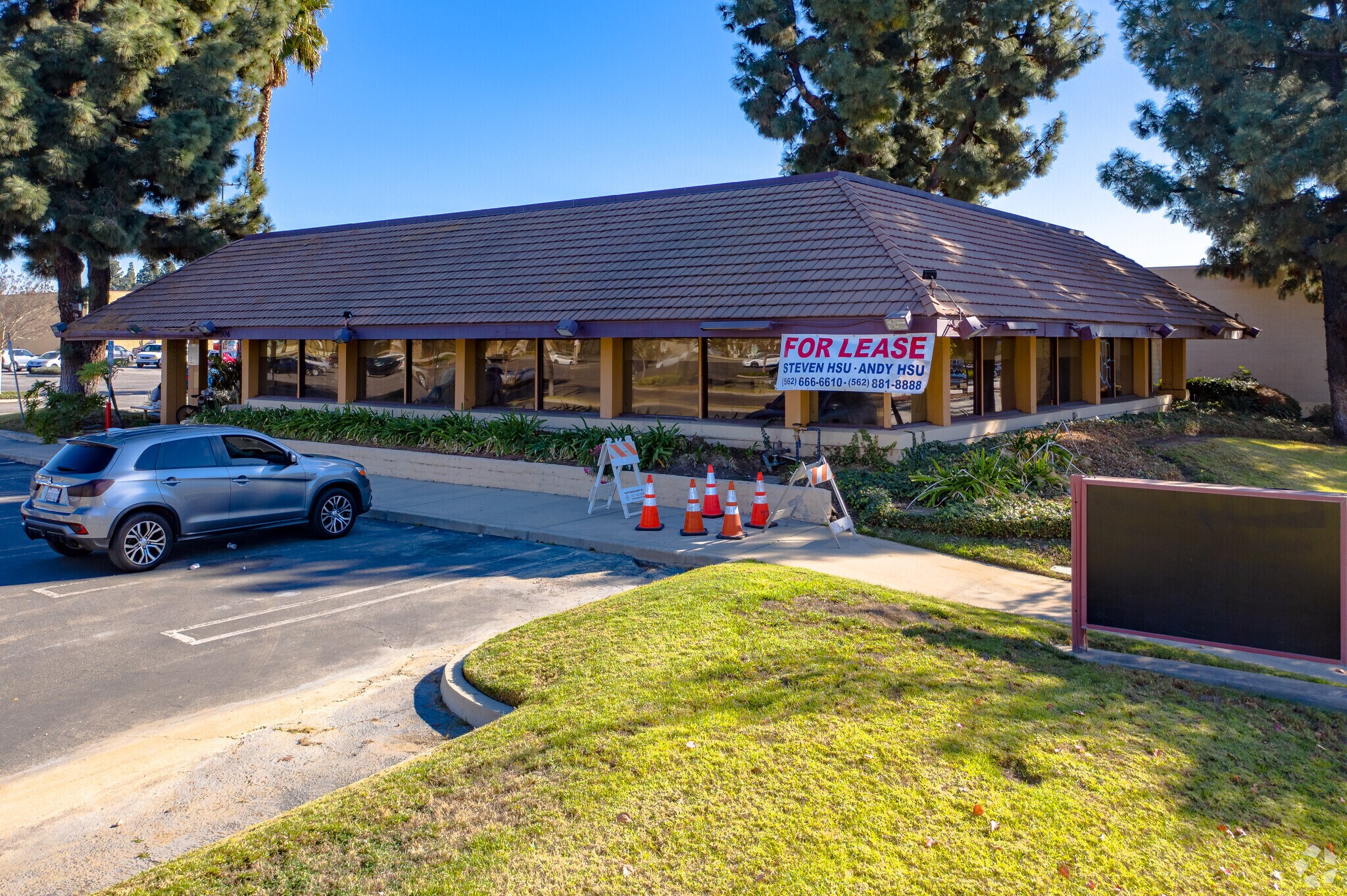 306 N Azusa Ave, Covina, CA à louer Photo du bâtiment- Image 1 de 9