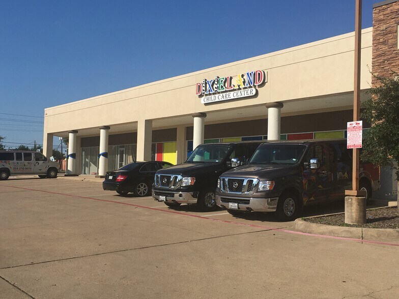 1100 E Pleasant Run Rd, DeSoto, TX à louer - Photo du bâtiment - Image 3 de 9