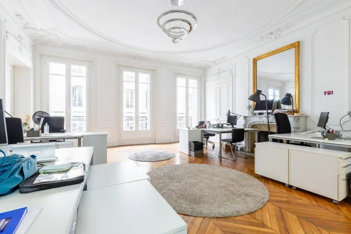 24 Rue René Boulanger, Paris for lease Interior Photo- Image 1 of 9