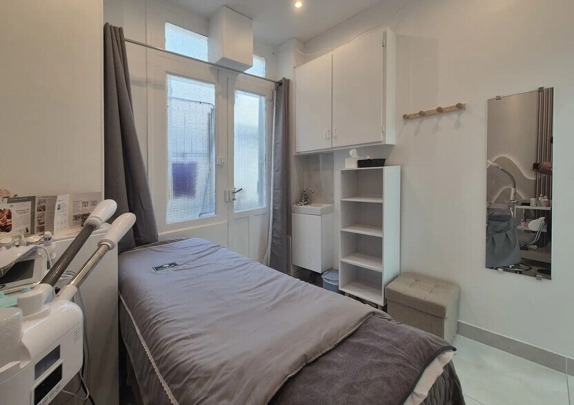 Commerce de détail dans Paris à vendre - Photo du bâtiment - Image 3 de 6