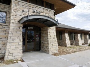 8201 Spinnaker Bay Dr, Windsor, CO à louer Photo du bâtiment- Image 1 de 6