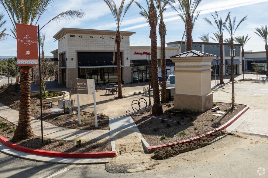 22019 Valley Blvd, Walnut, CA à louer - Photo du bâtiment - Image 2 de 6