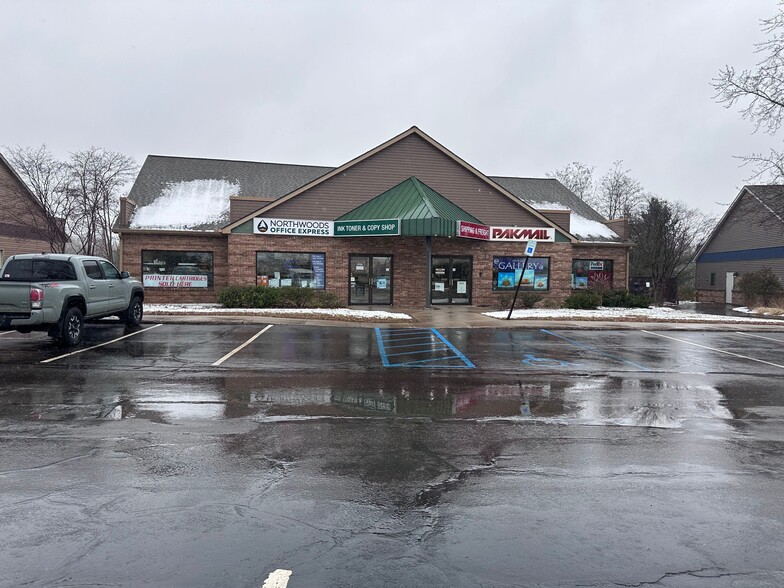 3311 South Airport Rd, Traverse City, MI for lease - Building Photo - Image 2 of 60