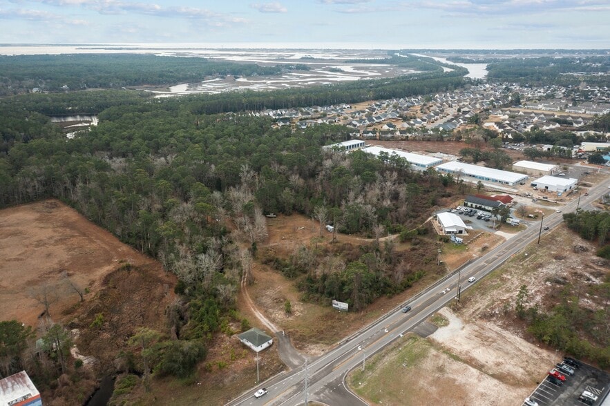 2A Long Beach rd, Southport, NC for sale - Building Photo - Image 3 of 18