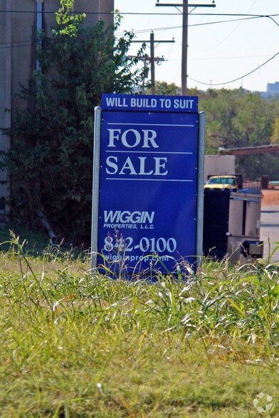 228 NW 61st St, Oklahoma City, OK à vendre - Photo du bâtiment - Image 2 de 5
