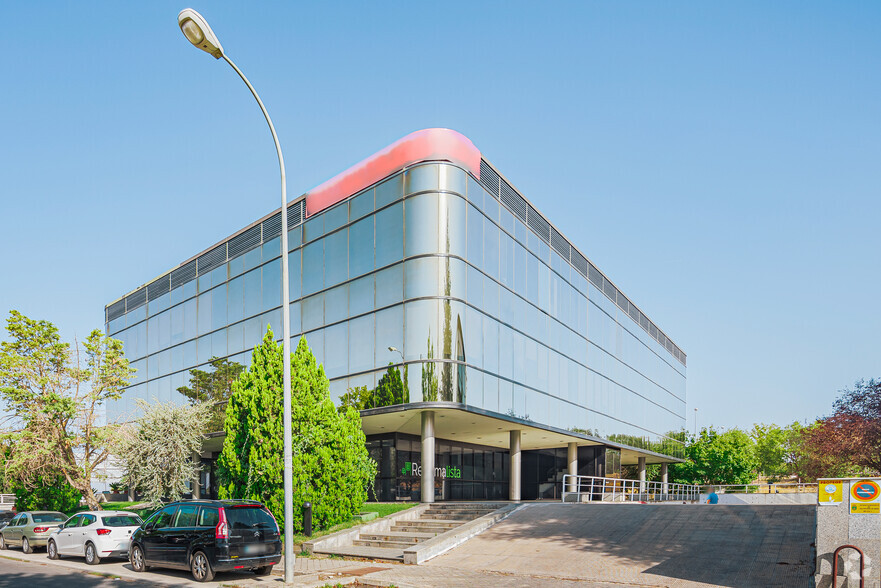 Office in Villaviciosa de Odón, MAD for sale - Primary Photo - Image 1 of 3