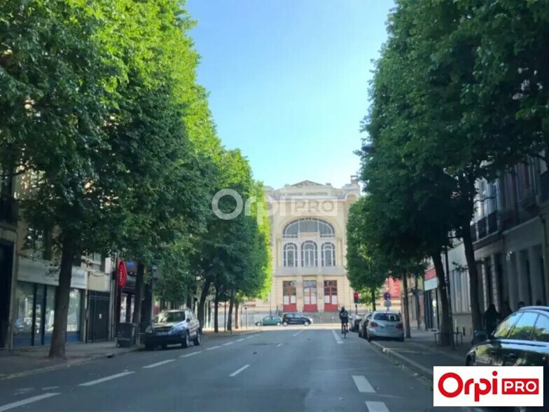 Office in Lille for lease - Building Photo - Image 2 of 2