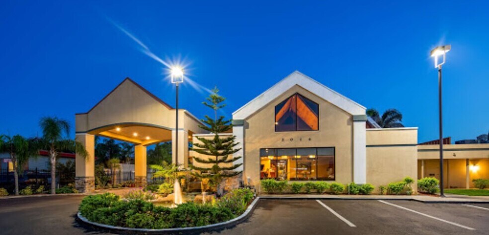 2014 W Colonial Dr, Orlando, FL à vendre - Photo du bâtiment - Image 2 de 16