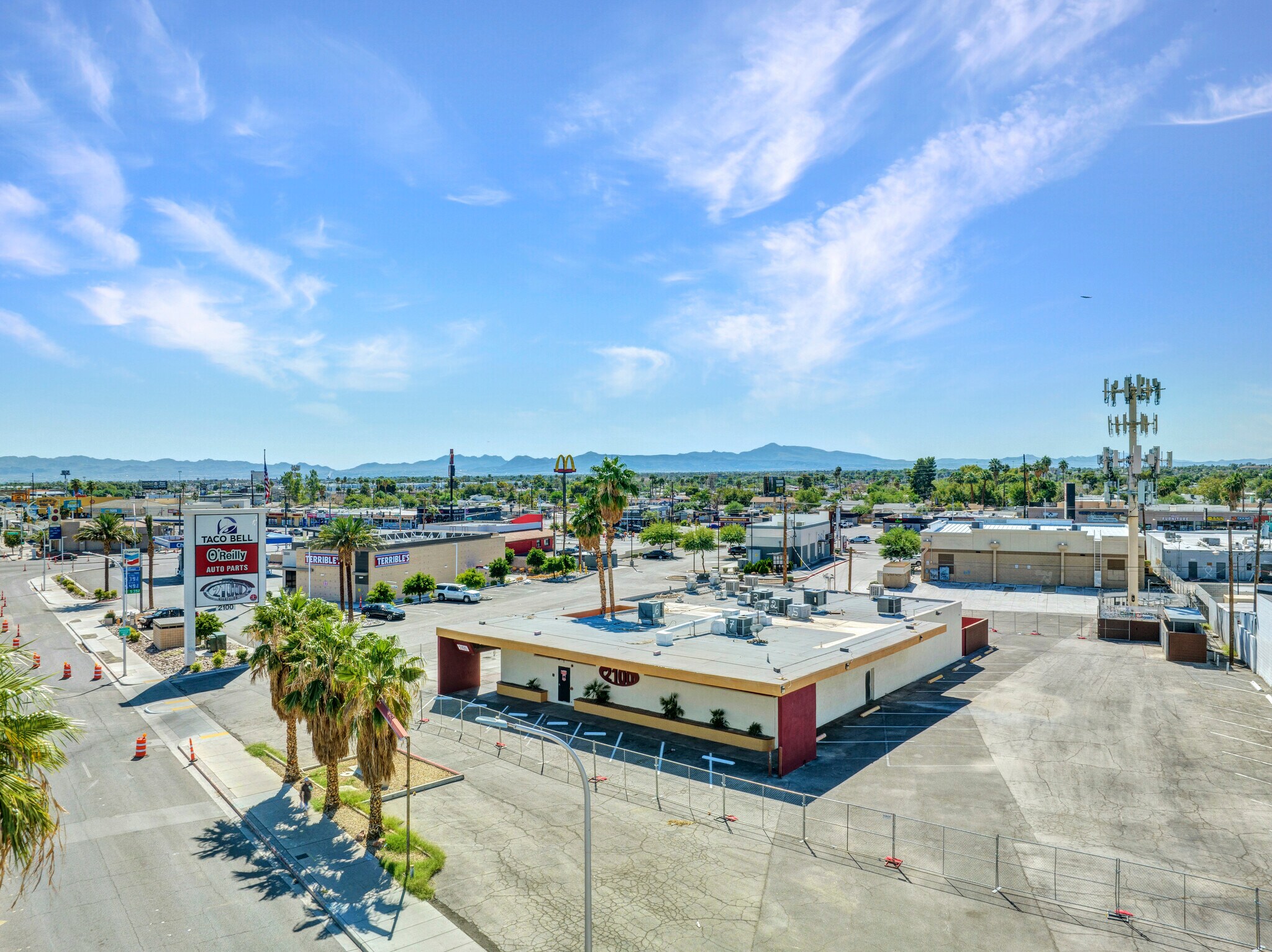 2100 Fremont St, Las Vegas, NV à louer Photo du bâtiment- Image 1 de 12