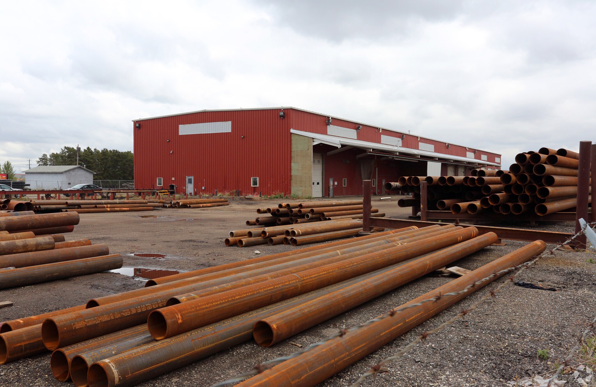 7303 36 St NW, Edmonton, AB à louer Photo principale- Image 1 de 4