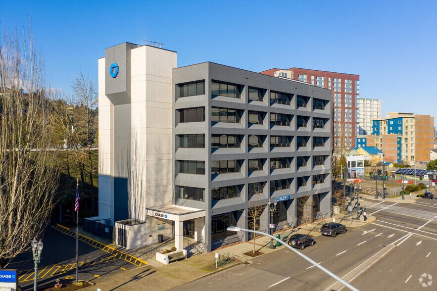 2121-2125 SW 4th Ave, Portland, OR à louer - Photo du bâtiment - Image 1 de 8