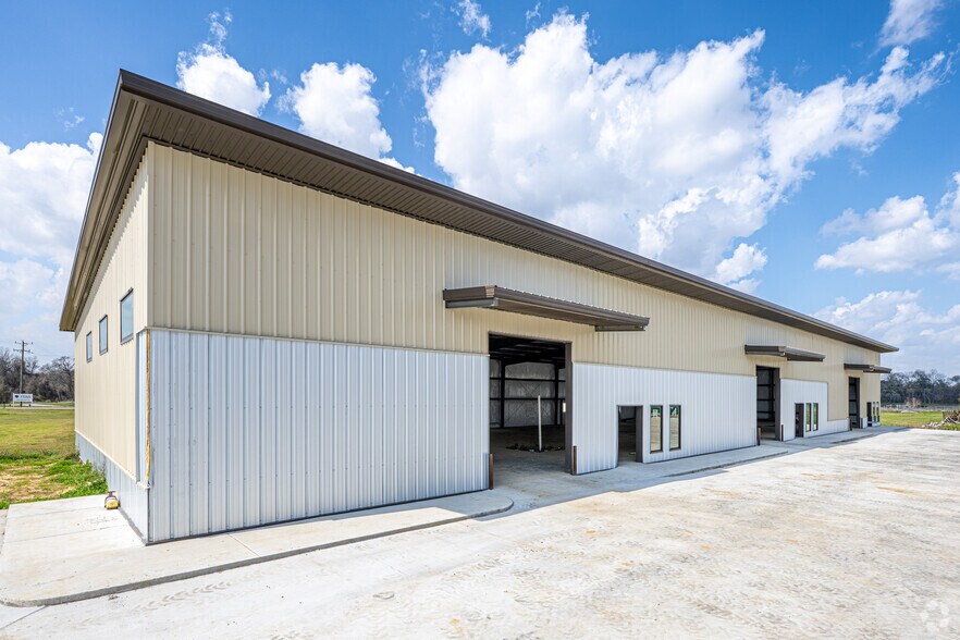 34532 E Highway 30, Geismar, LA à louer - Photo du bâtiment - Image 2 de 7