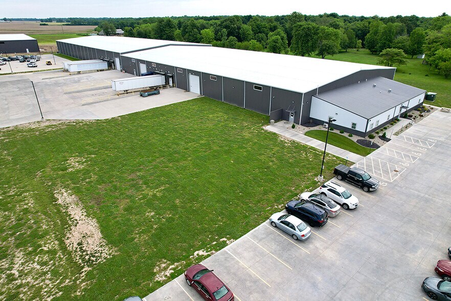 2028 W Main St, Salem, IL for sale - Building Photo - Image 1 of 19