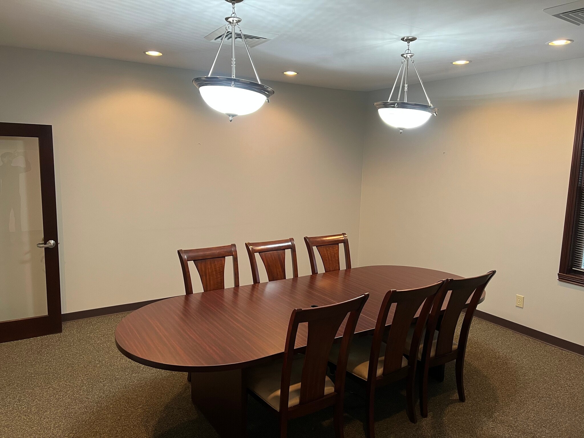 1620 W Oak St, Zionsville, IN à louer Photo intérieure- Image 1 de 24