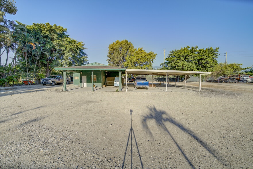 12160 NW 157 ST, Hialeah, FL for sale - Building Photo - Image 3 of 17