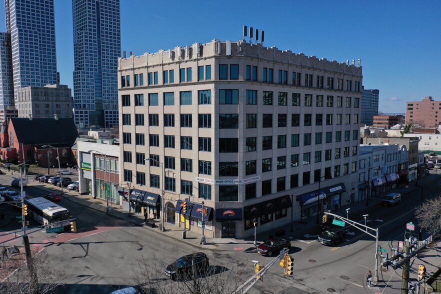 591 Summit Ave, Jersey City, NJ for lease - Building Photo - Image 1 of 24