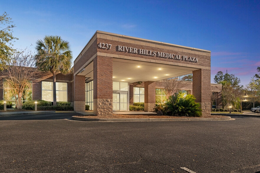 4237 River Hills Dr, Little River, SC for lease - Building Photo - Image 1 of 8