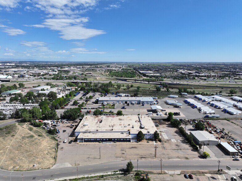 7777-7801 E 40th Ave, Denver, CO à vendre - Photo du bâtiment - Image 1 de 12