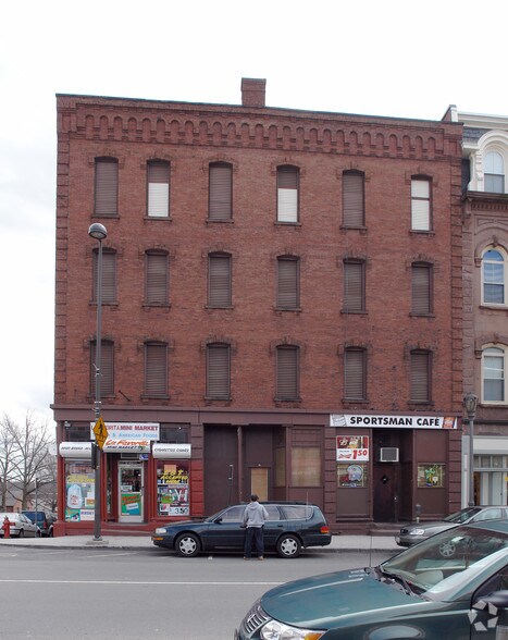 156-162 High St, Holyoke, MA à vendre - Photo du bâtiment - Image 3 de 7