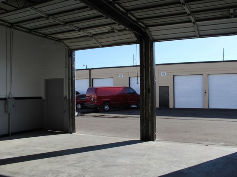 104 W Seneca Ave, Tampa, FL for lease - Building Photo - Image 3 of 8