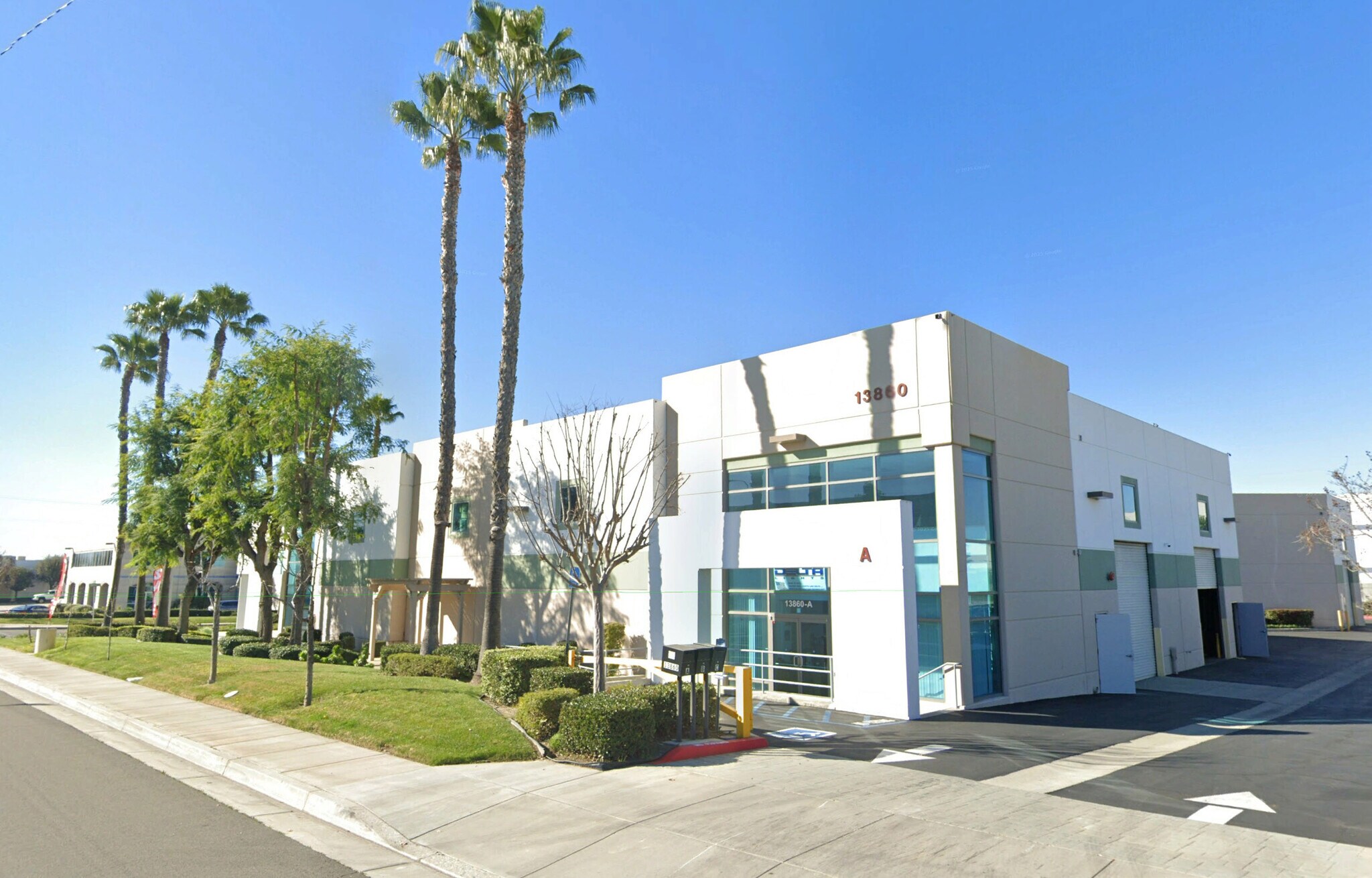 13860 Benson Ave, Chino, CA à louer Photo du bâtiment- Image 1 de 8