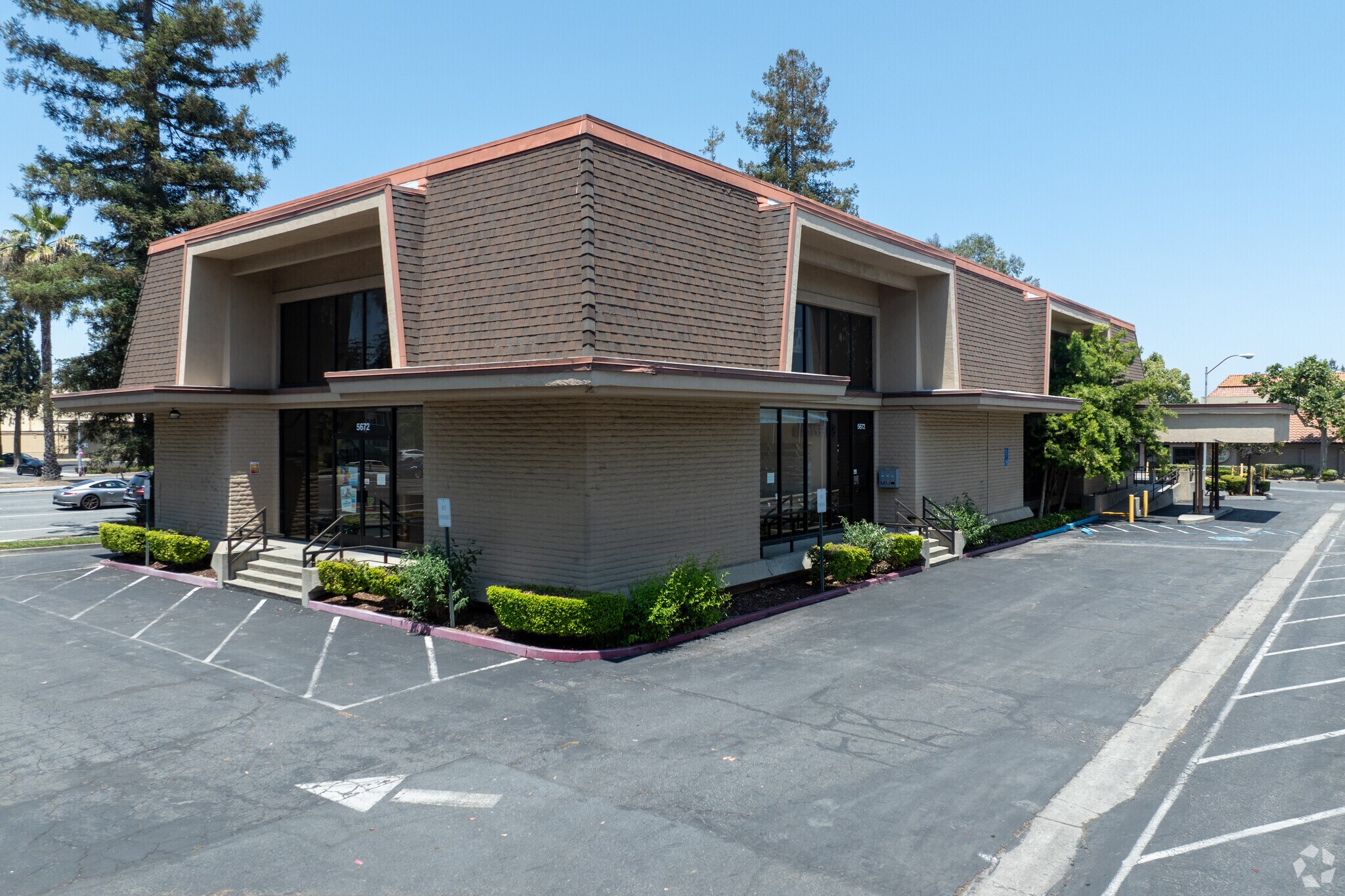 5670-5672 Almaden Expy, San Jose, CA for lease Primary Photo- Image 1 of 4