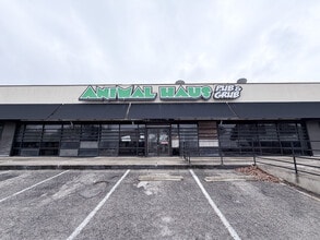 1305 SW Loop 410, San Antonio, TX for lease Interior Photo- Image 1 of 8