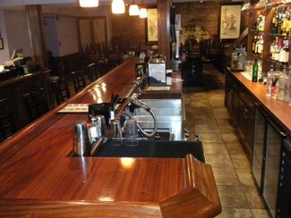 Plus de détails pour 37-39 Boltwood Walk, Amherst, MA - Commerce de détail à louer