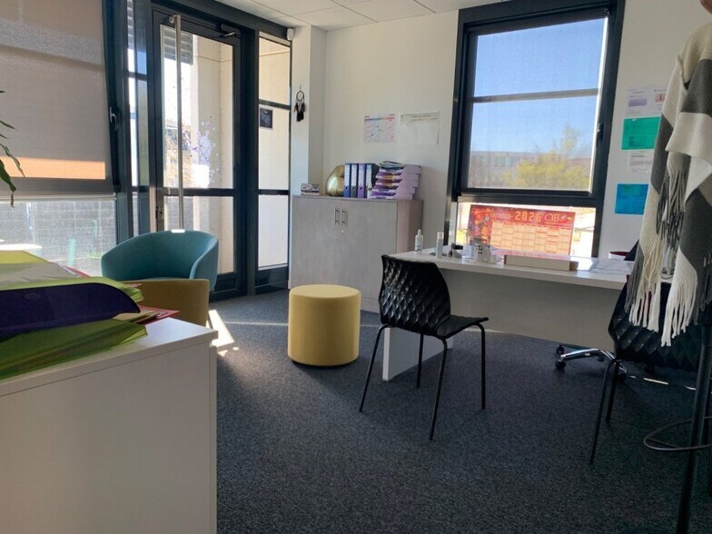 Bureau dans Dijon à vendre - Photo du bâtiment - Image 2 de 9