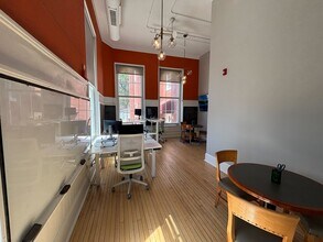 8221 Minnesota Ave, Saint Louis, MO for lease Interior Photo- Image 2 of 4