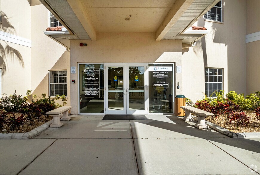 836 Sunset Lake Blvd, Venice, FL à vendre - Photo du bâtiment - Image 2 de 8