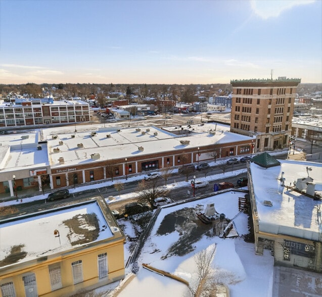 116 & 120 Main St portfolio of 2 properties for sale on LoopNet.ca - Building Photo - Image 3 of 4
