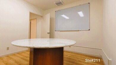 257 Castro St, Mountain View, CA à louer Photo intérieure- Image 2 de 4