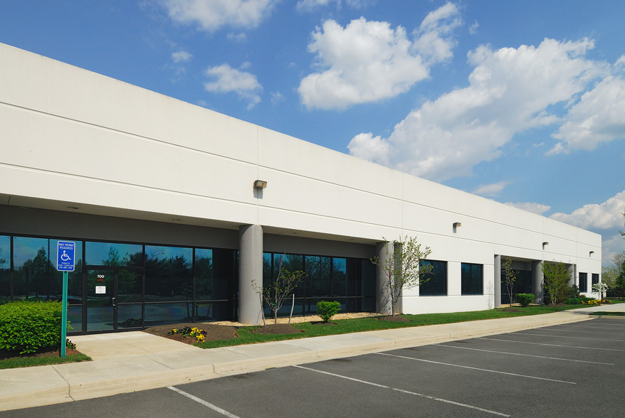 4115 Pleasant Valley Rd, Chantilly, VA for lease - Primary Photo - Image 2 of 3