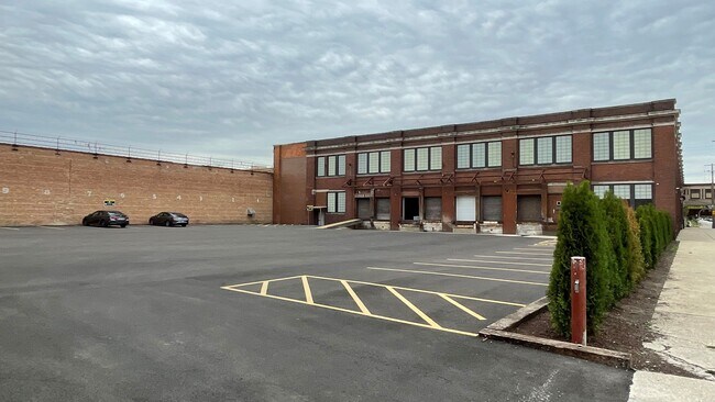 More details for 2545 W Polk St, Chicago, IL - Industrial for Lease