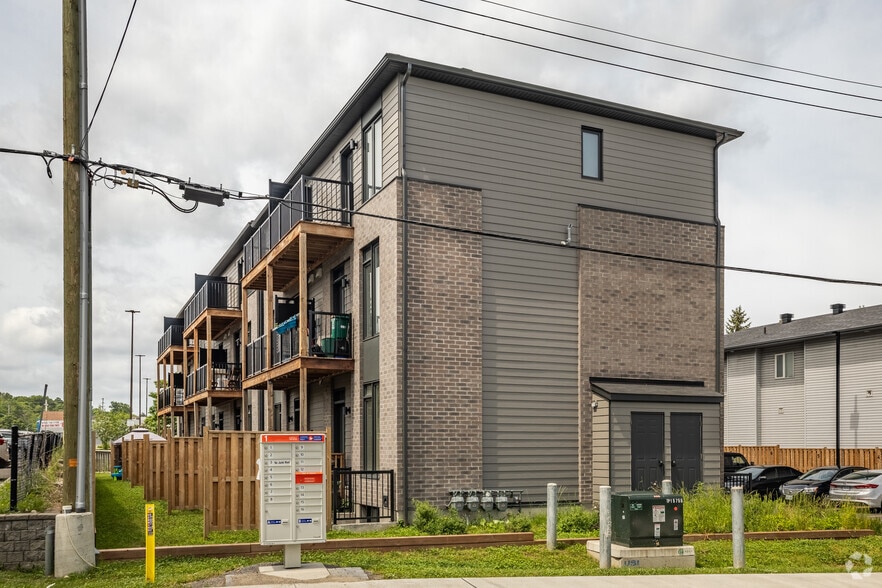 1258-1260 Marenger St, Orleans, ON for sale - Building Photo - Image 3 of 3